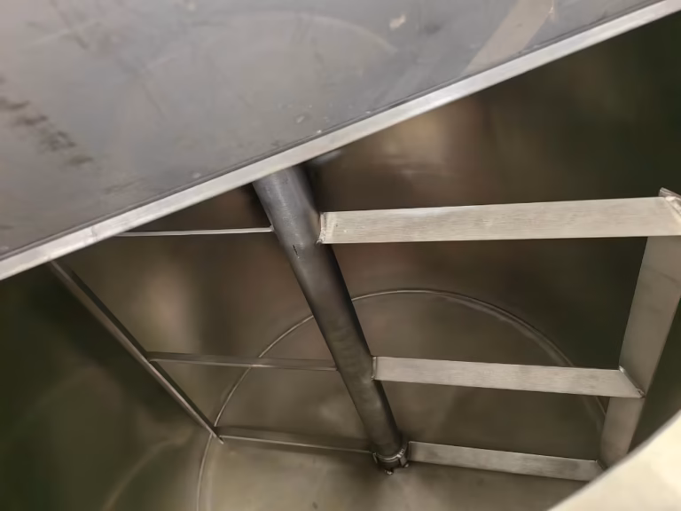 Chocolate Storage Tanks details 04